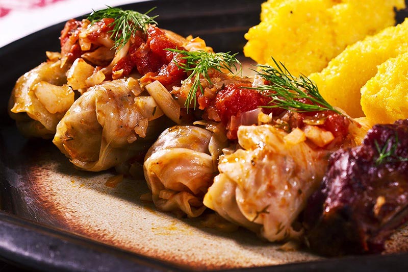 Sarmale (plněné zelné závitky)